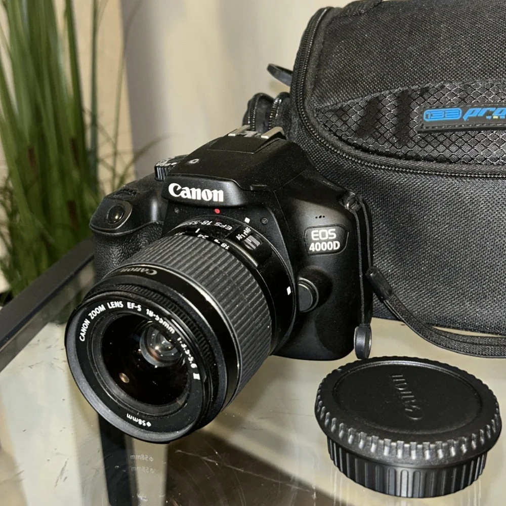 Canon EOS 4000D